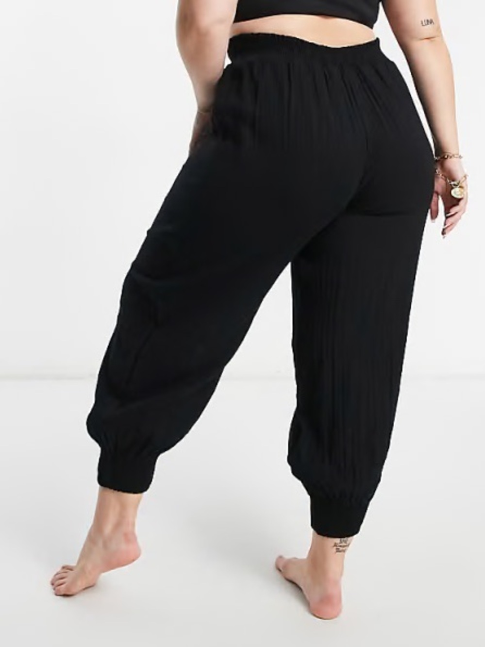 ASOS Curve Cotton Gauze Shirred Harem Beach Trouser in Black - US 14